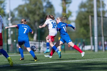 Bild 181 - wCJ Hamburger SV - VfL Pinneberg : Ergebnis: 9:0